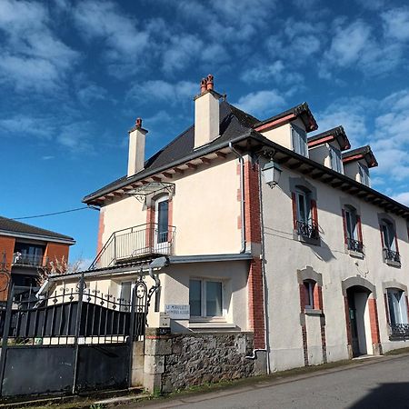 Le Miraillet, Gite Saint-Illide Eksteriør billede